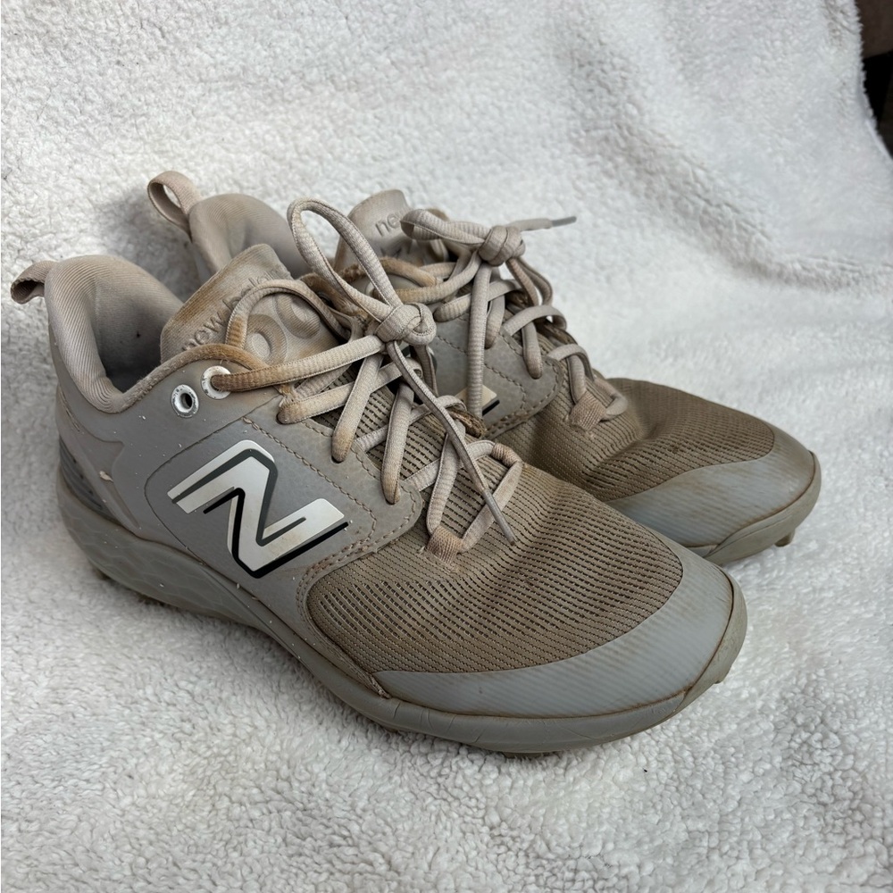 Baseball cleats size 8 men’s 
New Balance